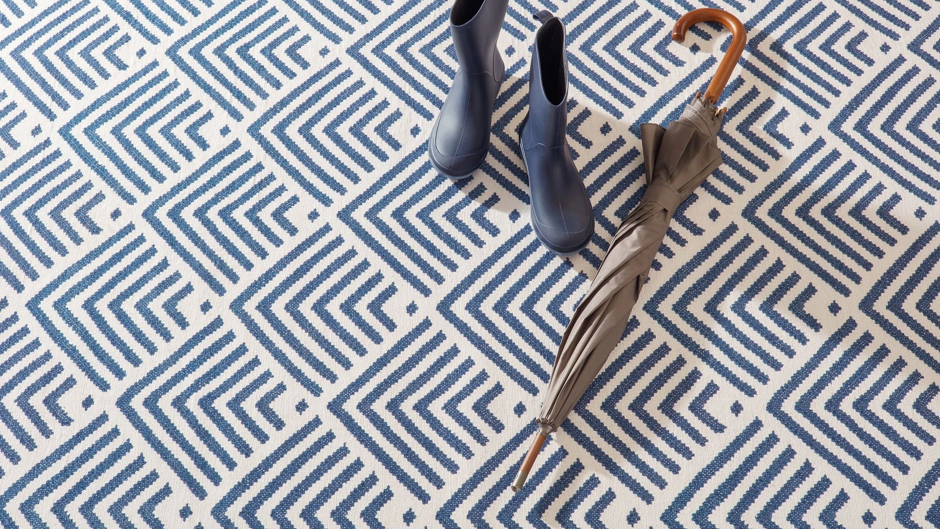 Cleo Navy Machine Washable Rug