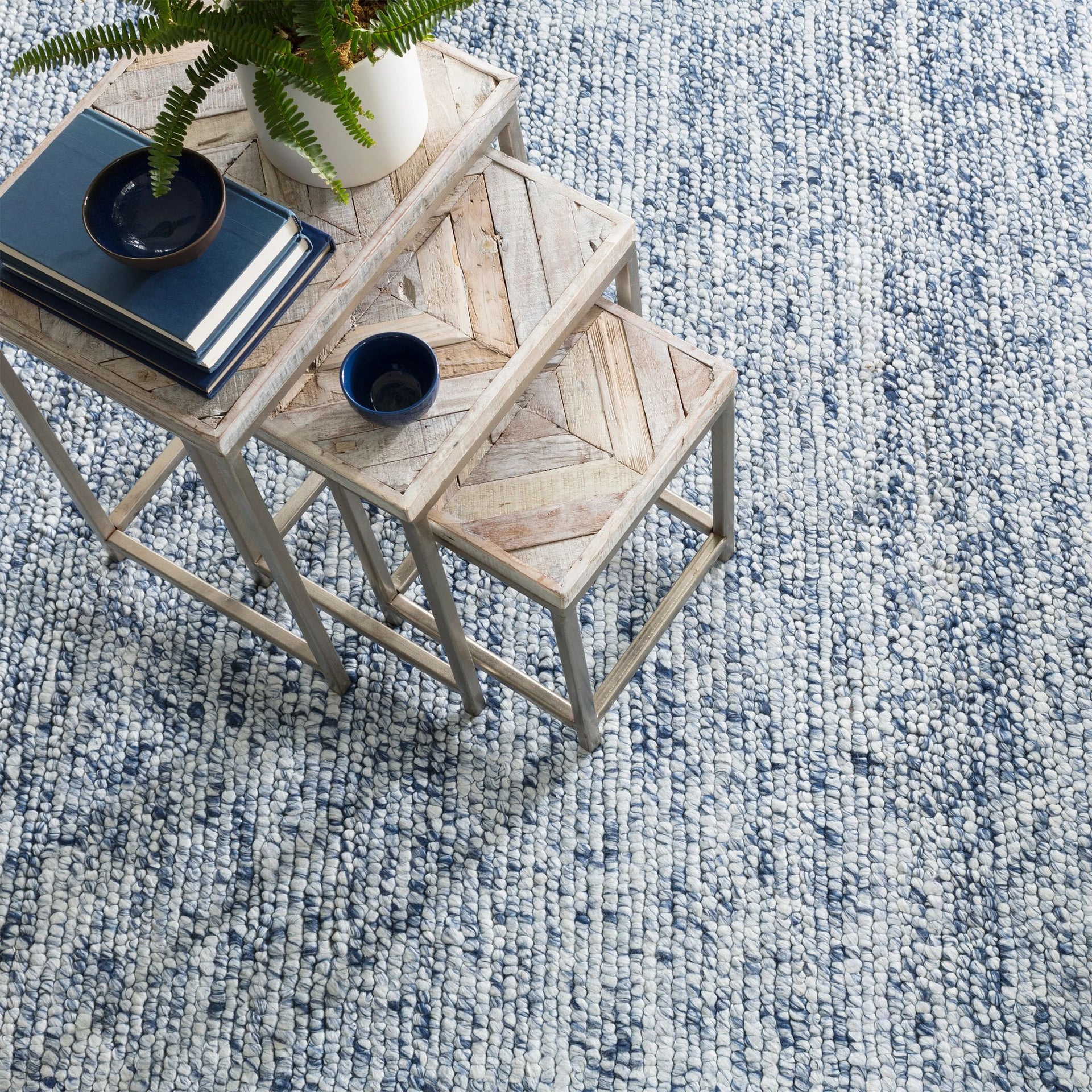 Niels Navy Handwoven Wool/Viscose Rug