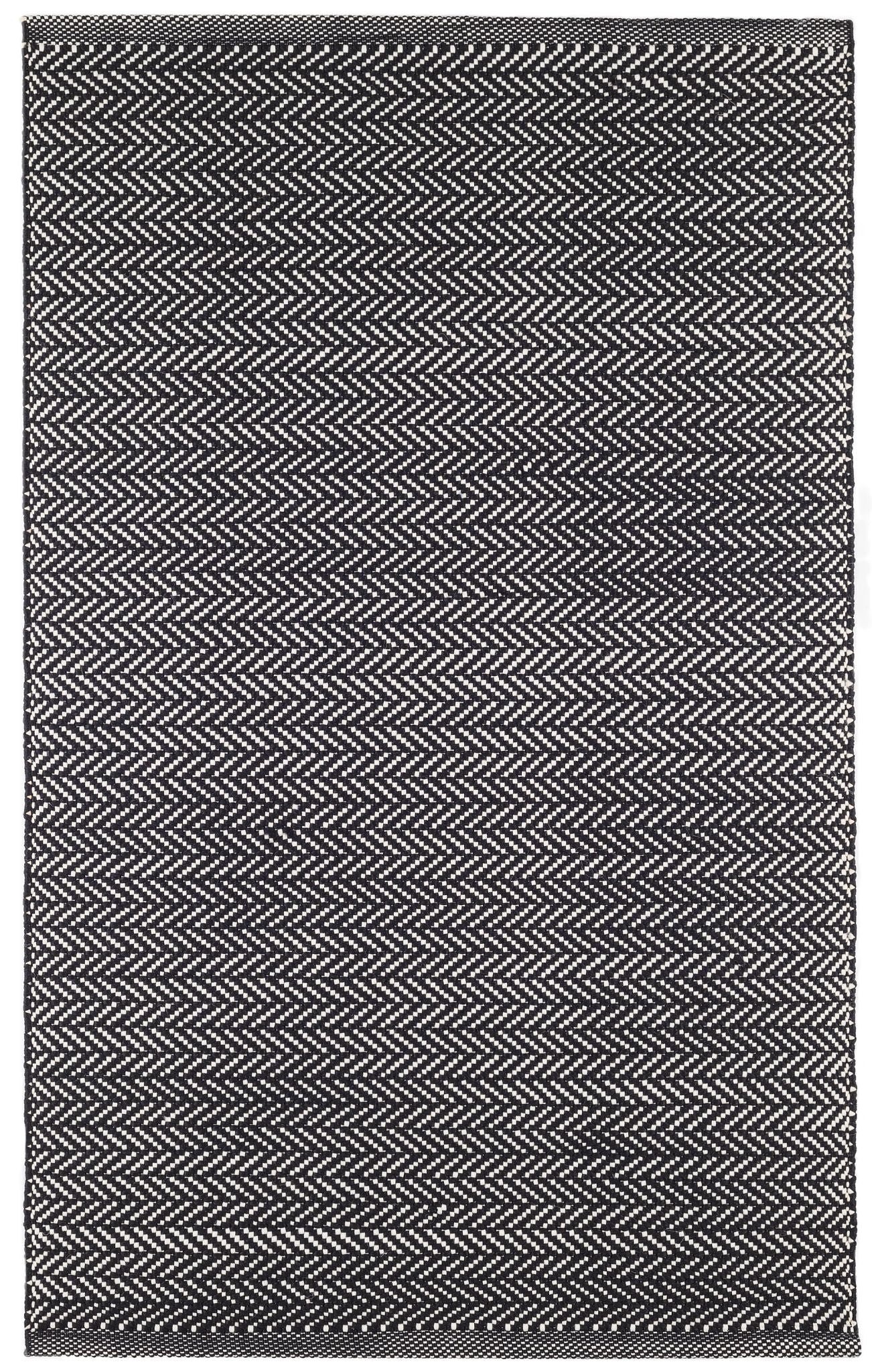 Herringbone Black/Ivory Handwoven Indoor/Outdoor Rug